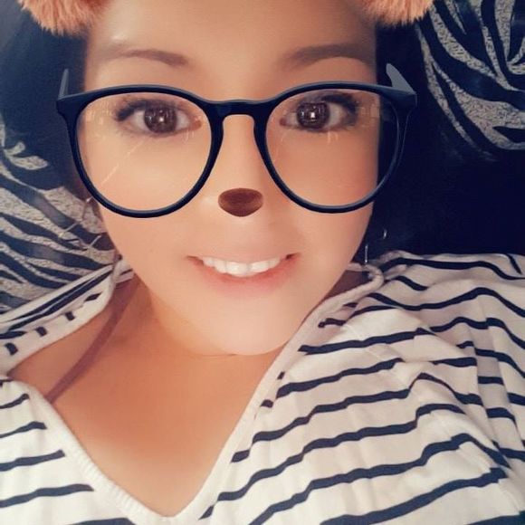 Meet your Posher, Larissa - Picture 1 of 1